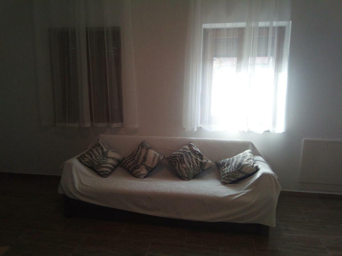 Apartmaji Matazin Črni Kal Εξωτερικό φωτογραφία